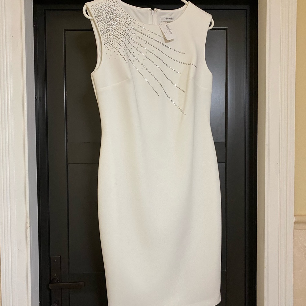 Knee length Ivory beautiful dress w top rhinestones